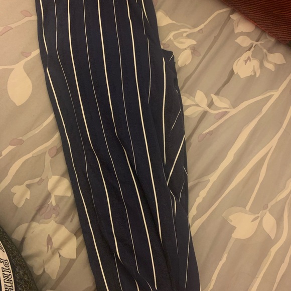Forever 21‎ Navy and White pinstripe palazzo pants - Picture 3 of 3